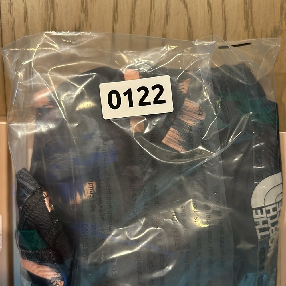 The North Face Slim Fit Tank Top. Multi color. Size small - Picture 8 of 8